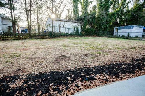 3 Minutes To Downtown! 2bd/2ba + Pet Friendly!