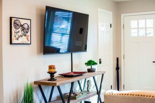 Crest Haven Near Downtown Greenville