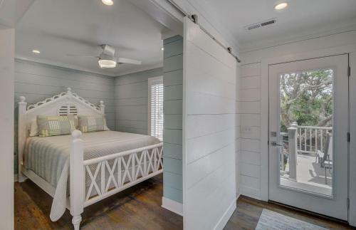 6 34th Avenue
