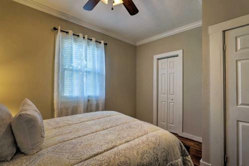 Updated Mt Pleasant Home With Yard-5 Mi To Beach