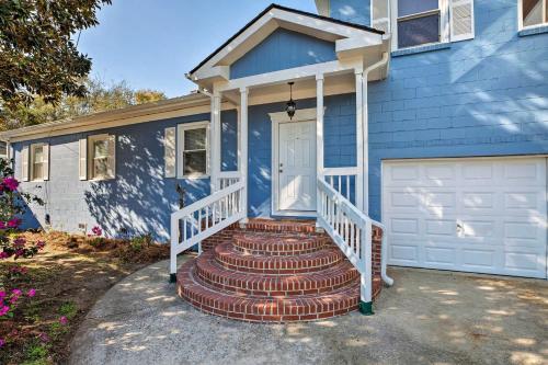 Updated Mt Pleasant Home With Yard-5 Mi To Beach