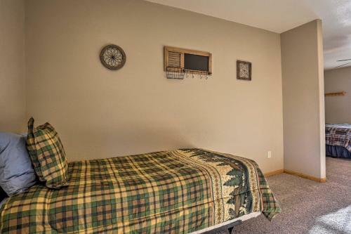 Spacious Retreat With Hot Tub 15 Mi To Mt Rushmore!