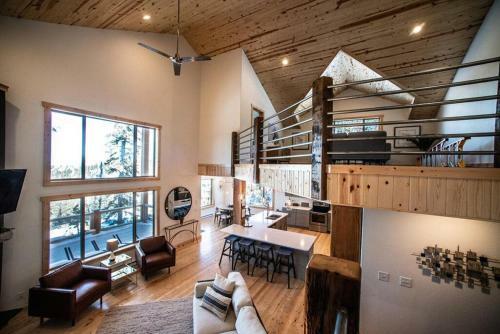 Missing Link Chalet At Terry Peak