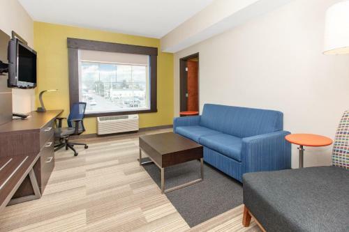 Holiday Inn Express Hotel & Suites Seaside Convention Center