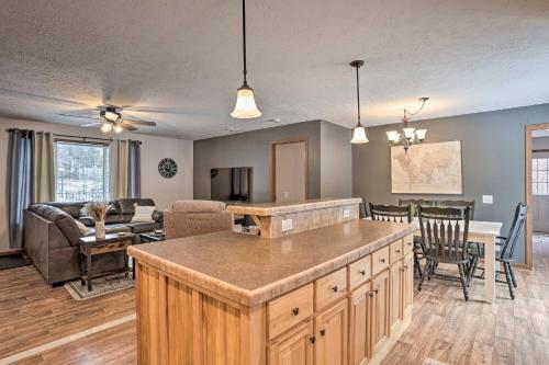 14a Getaway Family House With Large Deck!