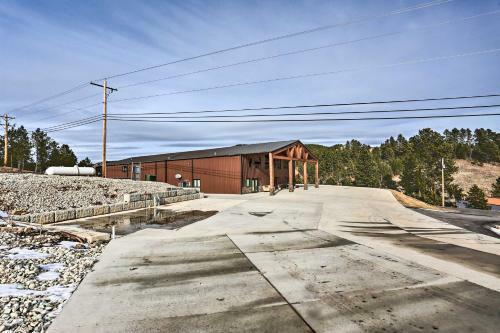 Whiskey Barrel Ranch With Grill And Fire Pit!