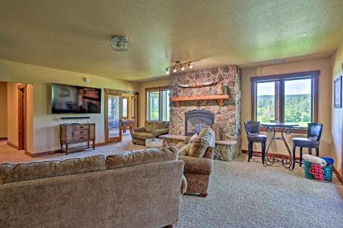 Spacious Home With Private Hot Tub Golf And Hike