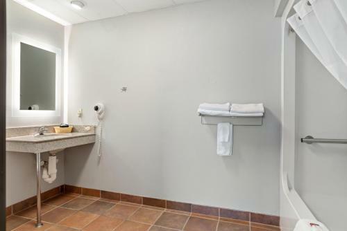 Hotel Howard Johnson By Wyndham Rapid City