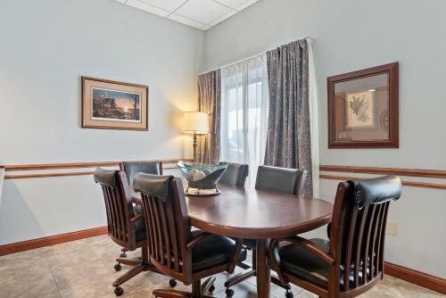 Hotel Howard Johnson By Wyndham Rapid City