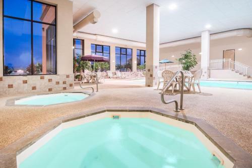 Hotel Howard Johnson By Wyndham Rapid City