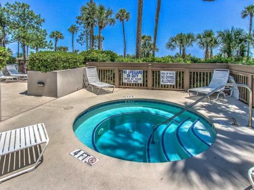 Villa 3505 Windsor Court South
