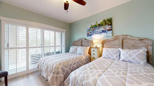 Villa 5402 Hampton Place South