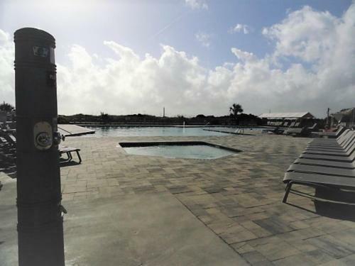 C Watch - Folly Field Villa With Oceanfront Pool