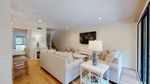 299 Turnberry Village