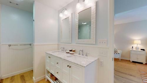 299 Turnberry Village