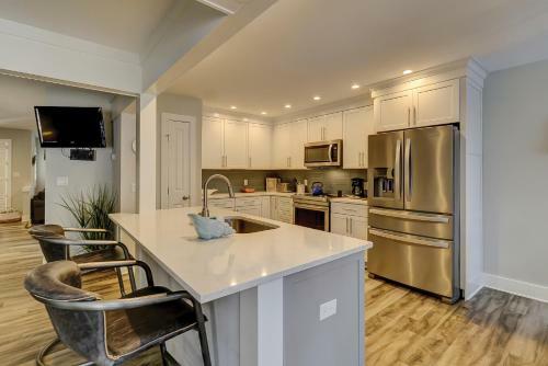 181 Beachwalk 3 Br Condo Shipyard