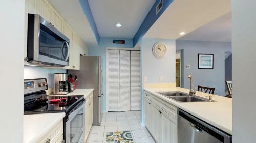243 Turnberry Village