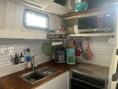 Tipsy Time- Experience Boat Life