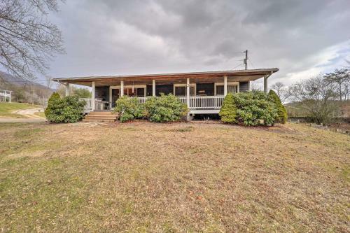 Butler Cabin With Private Dock On Lake Watauga!