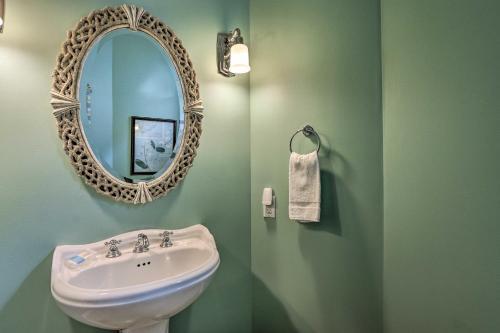 Upscale Beach Escape With Private Pool And Spa!