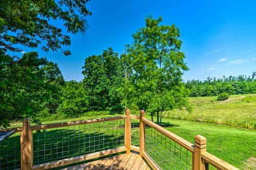 Lovely Monroe Cottage With Deck - 2 Mi To Lake!
