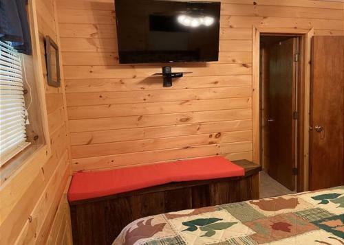 Rippling Waters #278 By Aunt Bug's Cabins Rentals
