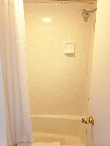 Coral Beach 816