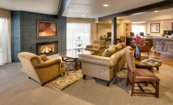 Hotel The Lodge At Eagle Crest, A Holiday Inn Resort