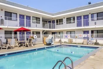 Motel 6 Medford South