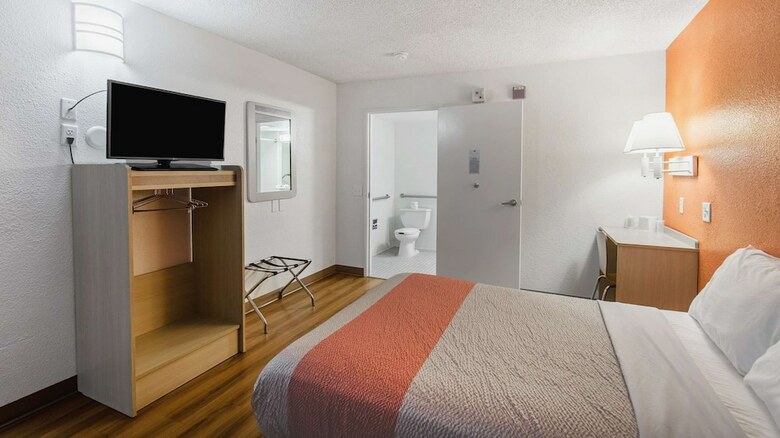 Motel 6 Medford North
