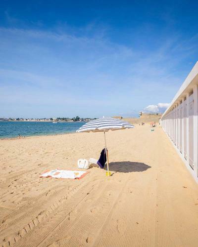 G�te La Rose Des Sables, Aux Portes de L'orient