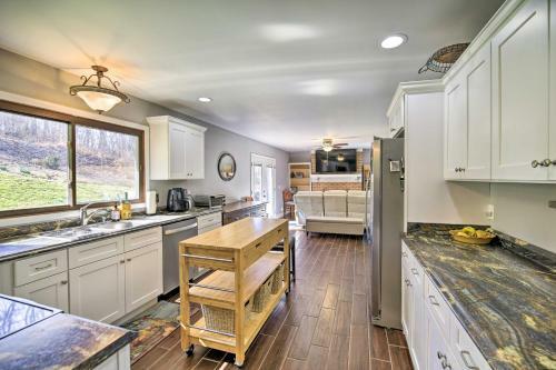 Lakefront Kingsport Home With Private Hot Tub!