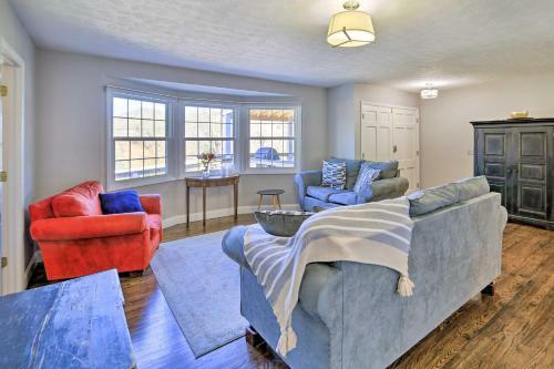 Lakefront Kingsport Home With Private Hot Tub!