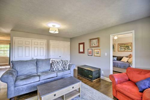 Lakefront Kingsport Home With Private Hot Tub!