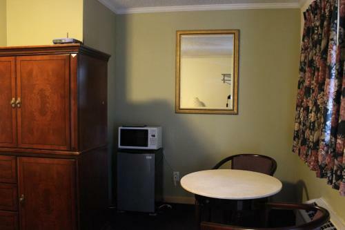 Motel Berkshire Travel Lodge