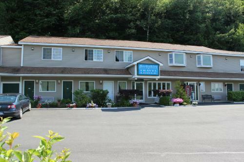 Motel Berkshire Travel Lodge