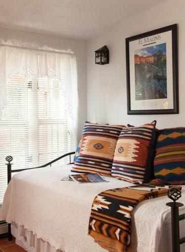 Casa Escondida Bed & Breakfast