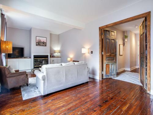 Apartamento Bright Old City Loft