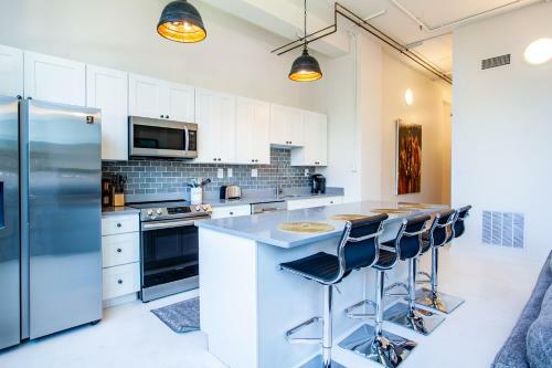 Apartamento Spacious Sterchi Loft Getaway- Downtown Getaway