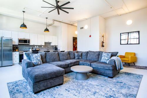 Apartamento Spacious Sterchi Loft Getaway- Downtown Getaway