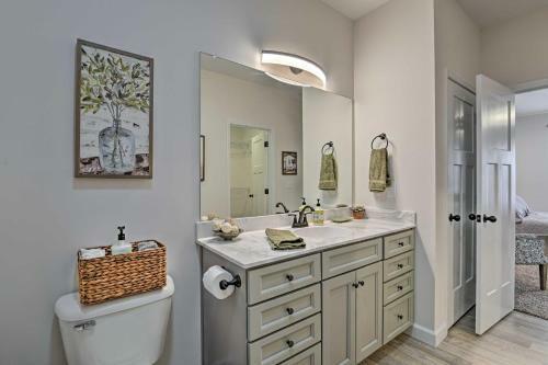 Home In Nashville Suburb Of White Bluff!