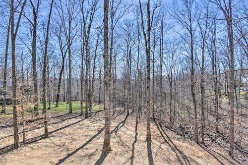 Home In Nashville Suburb Of White Bluff!