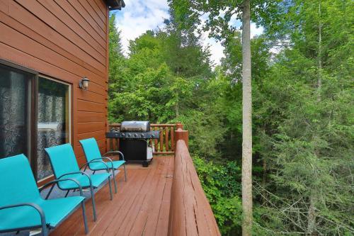 Majestic Manor Cabin