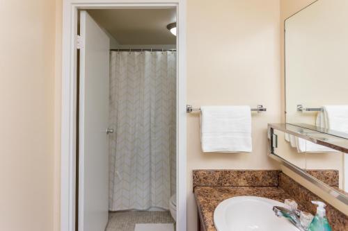 Apartamento Stunning River Views Walk Score 85