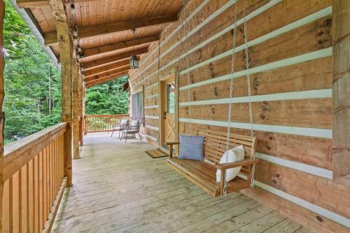 The Double Knot Log Cabin - Secluded Mountain Home