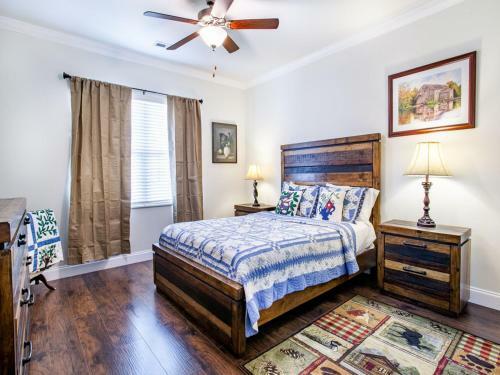 Classy Cades Cove Condo With Community Pool