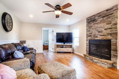 Evergreen Getaway Fire Pit And Wood Fireplace