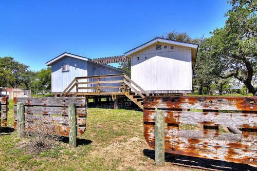 Fantasy Oaks Lodge