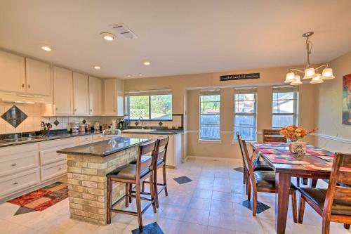 Bedford Digs With Private Pool And Rec Room!