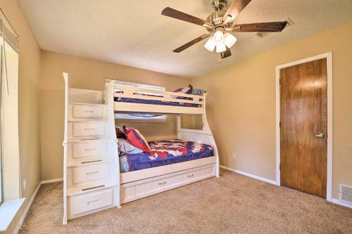 Bedford Digs With Private Pool And Rec Room!